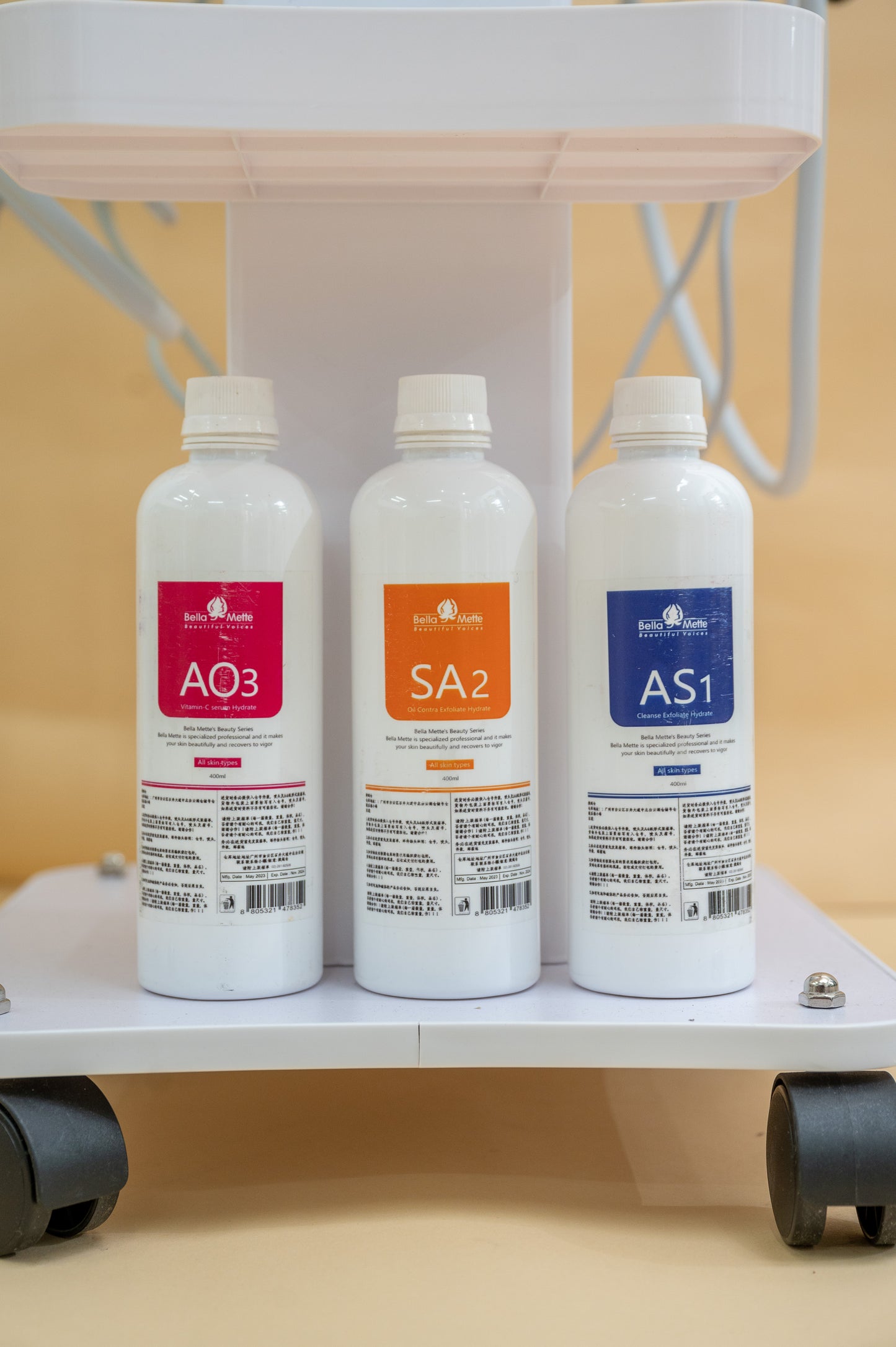 7 in 1 HydraFacial machine with serum and facial kit , 10sheet mask & moisturizing cream and certificate full kit