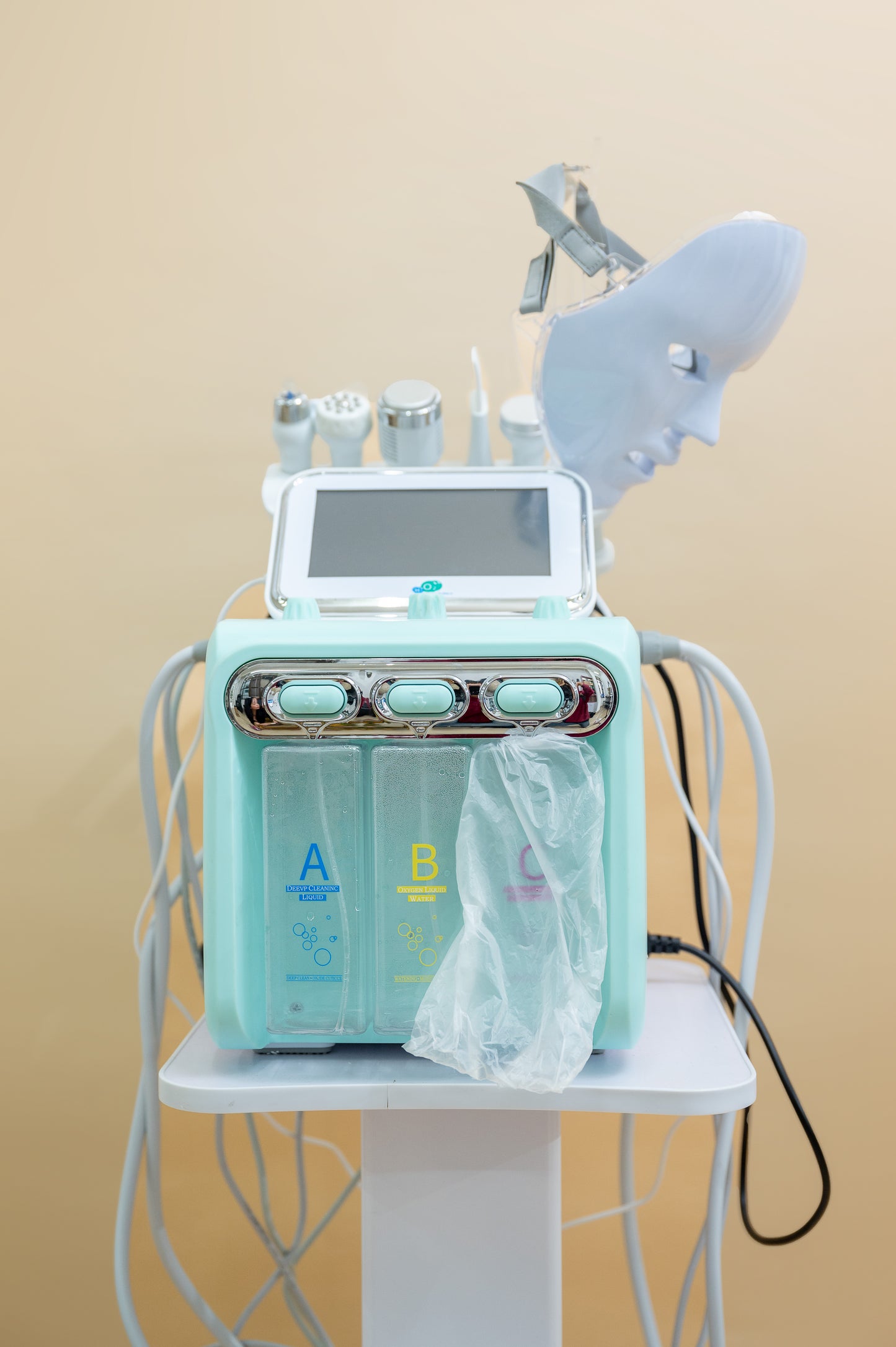 7 in 1 HydraFacial machine with serum and facial kit  , 10sheet mask & moisturizing cream and certificate full kit